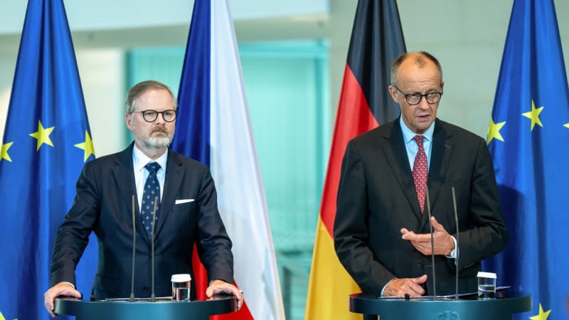 Na Česko se valí chvála od sousedů: Muniční iniciativa je příkladná, ocenil kancléř Merz