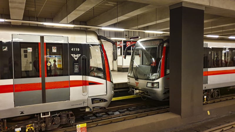 Provoz metra v létě výrazně omezí série oprav: Na jakých úsecích si dát pozor?