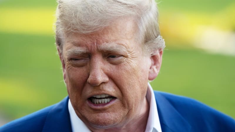 Trump v posteli se Satanem? Epizoda satirického seriálu si utahuje z prezidenta, Bílý dům zuří