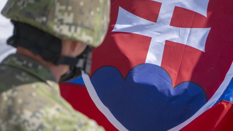 Kontroverzní nákup slovenské armády: Pořídila si herní konzole i Kingdom Come. Pobouřila opozici