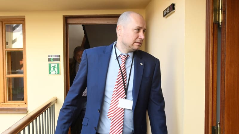 Spor o bitcoinovou kauzu: Státní zastupitelství odmítlo výtky ministryně spravedlnosti Decroix