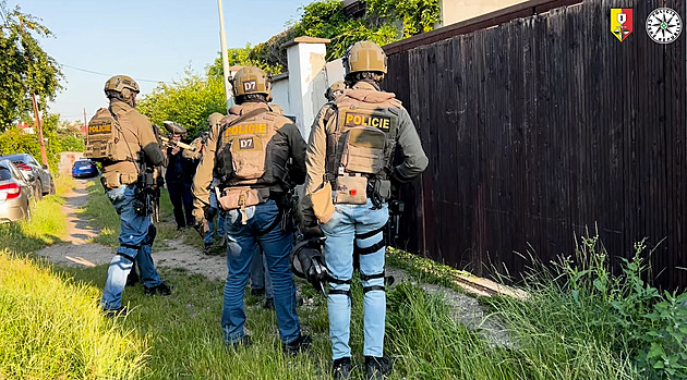 Gang vyrobil pervitin za šest milionů korun, svojí opatrností mátl kriminalisty