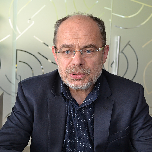 Že paracetamol způsobuje autismus? Trump varuje bez důkazů, říká expert