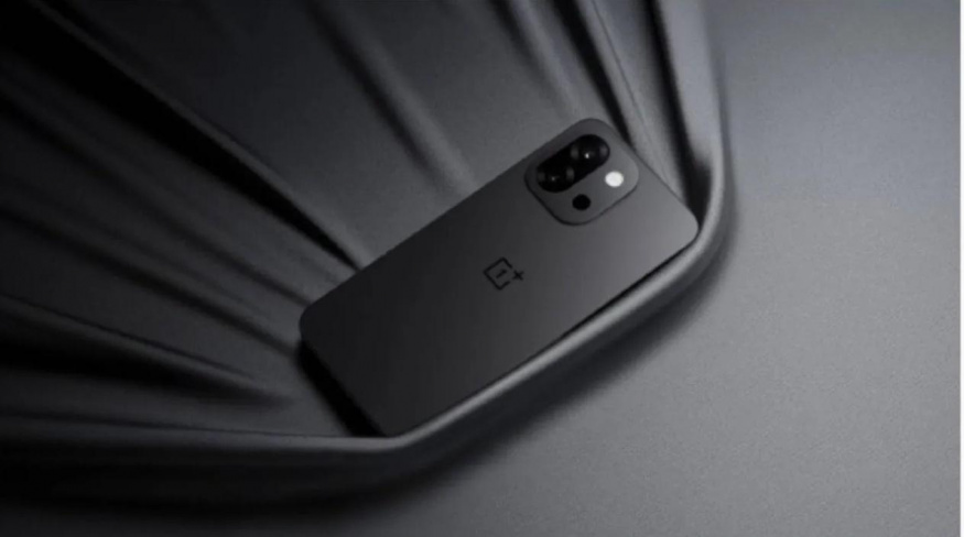 OnePlus 15 nakonec nebude vypadat jako iPhone. Nejnovější fotografie ukazují nečekaný design