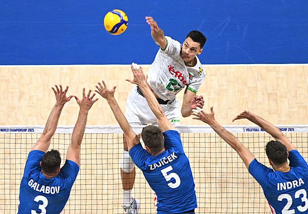 Volejbal ONLINE: Češi musí v semifinále opět dotahovat, s Bulhary prohrávají 1:2