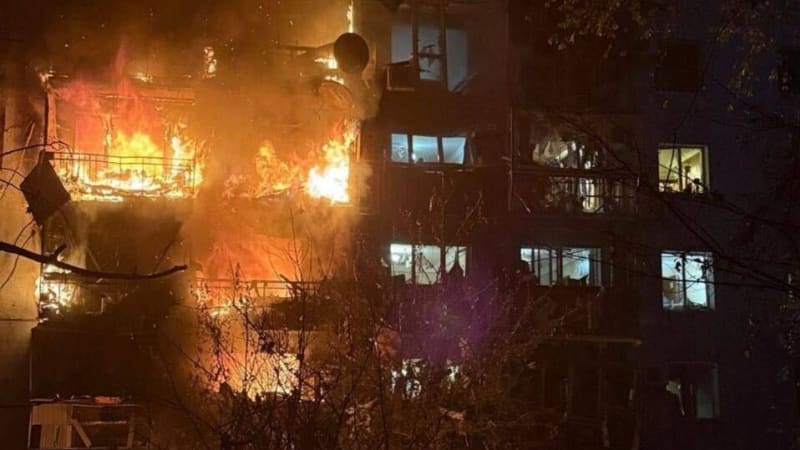 Masivní úder Rusů. Na ukrajinská města útočily drony i rakety, do akce musely i polské stíhačky