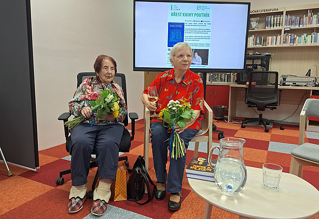 Dřív psala na stroji, teď vypráví. Ve 104 letech vydala román o Ježíšovi v Indii