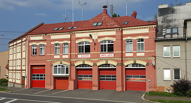 Bývalou hasičárnu v centru Nového Jičína získalo město, míří tam však muzejníci