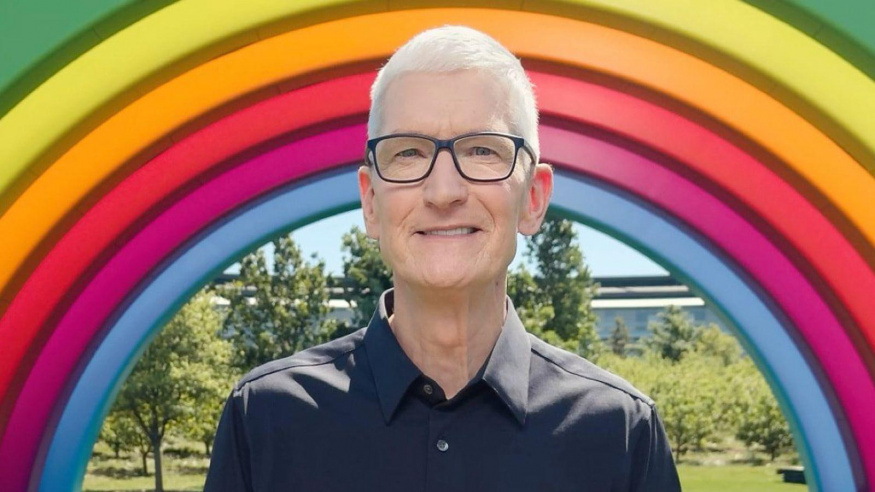 Tim Cook může odejít už příští rok! Apple údajně chystá velké změny ve vedení