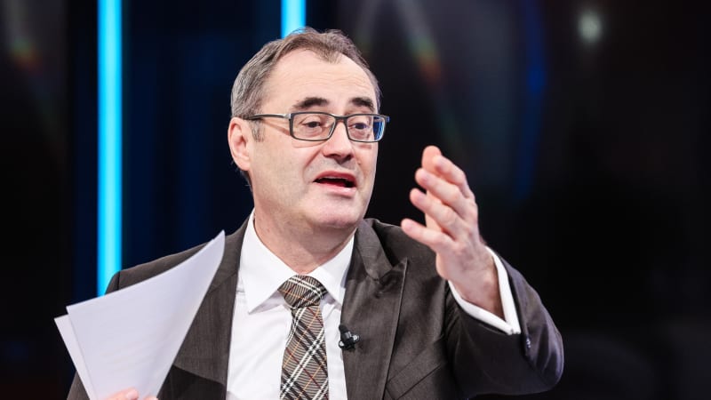 Šťastný: V rozpočtu na příští rok se bude muset škrtat. Hodně štěstí, popřál posměšně Výborný