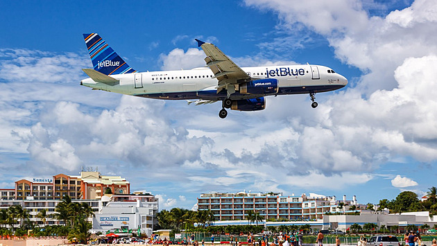 Většina Airbusů A320 může po úpravě softwaru znovu vzlétnout, objevil se ale i další problém