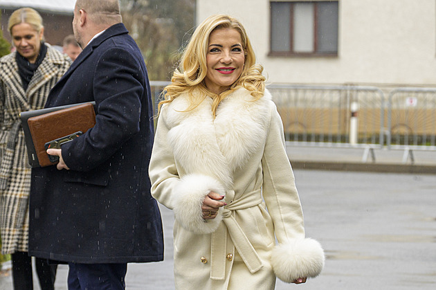 Jméno ministryně Šimkovičové už nevyřknete, nakázal soud exšéfovi divadla