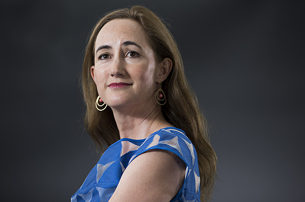 Ve věku 55 let zemřela Sophie Kinsella. Napsala Báječný svět shopaholiků