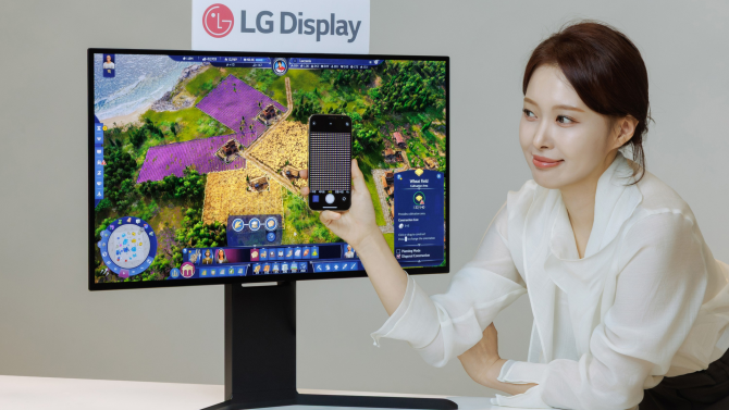 Jeden z velkých problémů OLED monitorů vyřešen: RGB Stripe přináší perfektní vykreslování textu