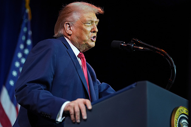 Trump se pustil do spojenců v NATO, zkritizoval Norsko kvůli Nobelovce