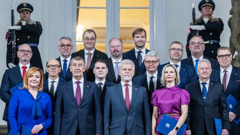 ON-LINE: Babišova třetí vláda jde žádat o důvěru. Premiér předtím musí na kobereček k SPD