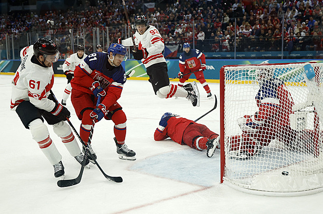 ONLINE: Česko - Kanada 0:2. Hokejisté ztrácí, znovu hrozí okolo favoritovy branky