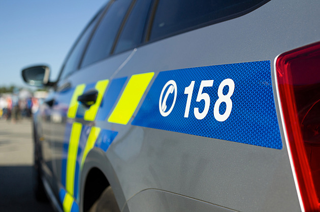 Kriminalisté po zásahu na Technické inspekci obvinili tři lidi. Viní je i z úplatků