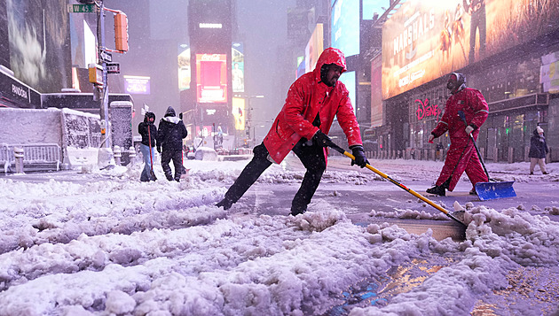 Sněhová bouře ochromila severovýchod USA. Život se ve městech skoro zastavil