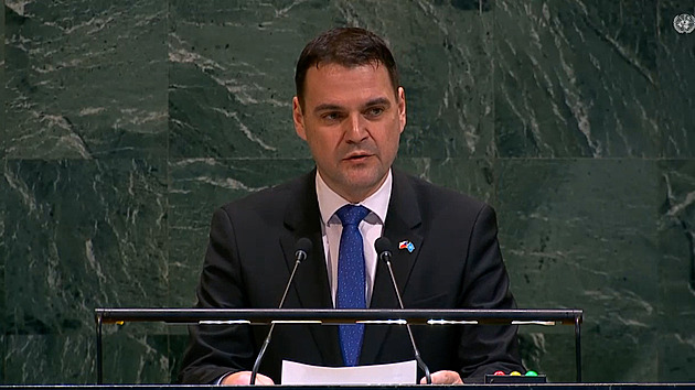 Žádná armáda nemůže zlomit vůli národa, který chce být svobodný, míní Macinka