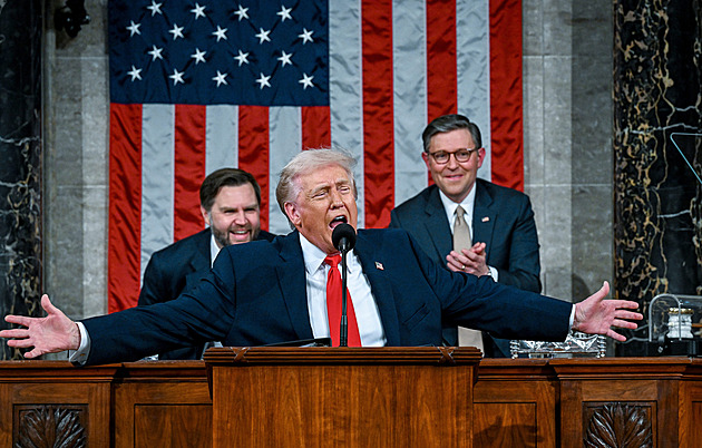 Nejdelší projev o stavu unie. Trump chválil ekonomiku i ochranu hranic, varoval Írán