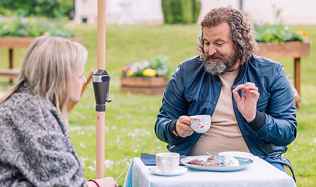 Čokoládové dorty v Peče celá země 2026 dostaly Maršálka s Landovou do kolen