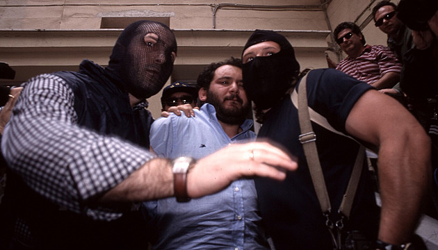 Mafiánova synka hodila Cosa Nostra do kyseliny. A ztratila tvář