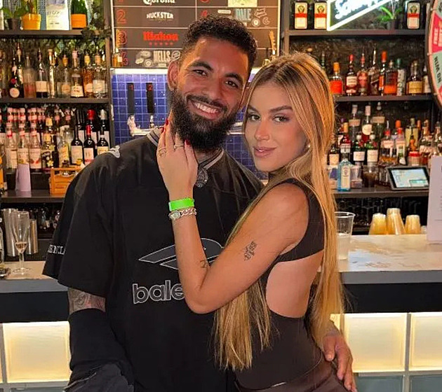 Fotbalista Douglas Luiz má po rozchodu s Lehmannovou novou partnerku