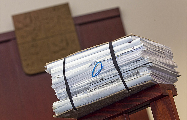 Zpronevěřila peníze nevlastního syna, obvinili brněnskou žalobkyni. Jde o miliony