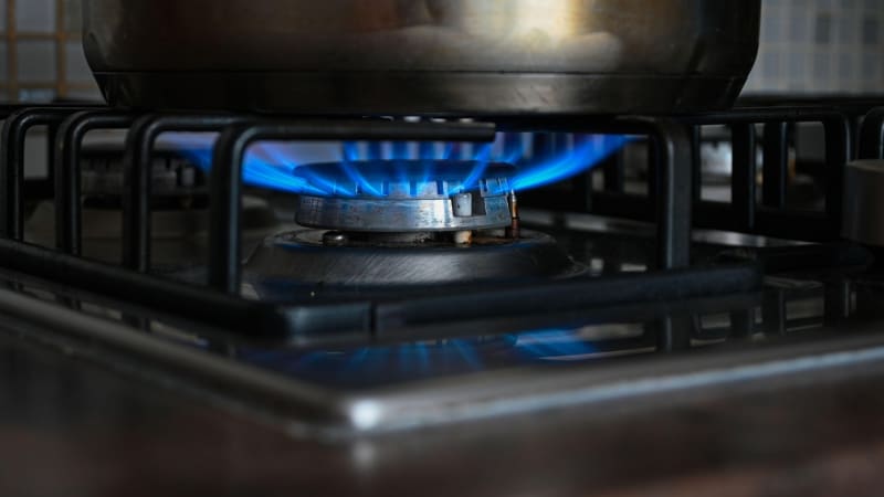 Jednejte hned a zafixujte si ceny energií, nabádají experti. Jak to bude se zdražováním?