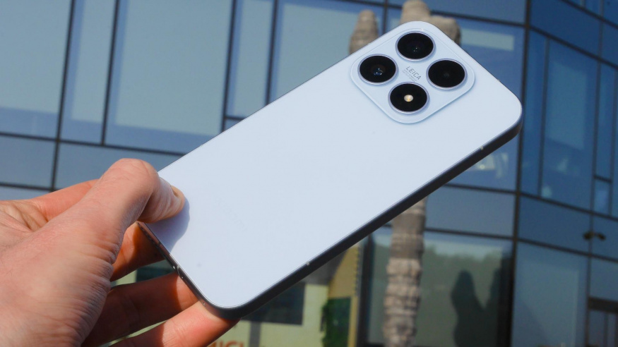 Xiaomi v roce 2025: rekordní tržby, miliony prodaných smartphonů a první zisk z elektromobilů