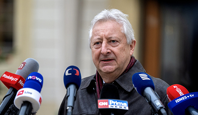 Letošní cíl náboru vojáků je ze dvou třetin splněný, řekl Zůna. Hájil i rozpočet