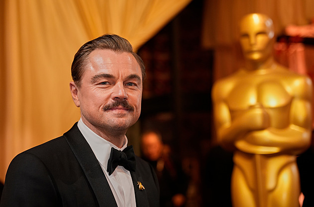 Leonardo DiCaprio se konečně ukázal v Praze. Zašel do Stavovského divadla