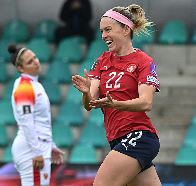 Kanonáda v Chomutově. Fotbalistky v kvalifikaci o MS porazily Černou Horu