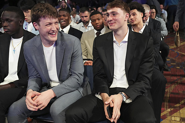 Nováčkem roku se stává... Ale kdo? Zámoří čeká, experty rozdělili bývalí spolubydlící