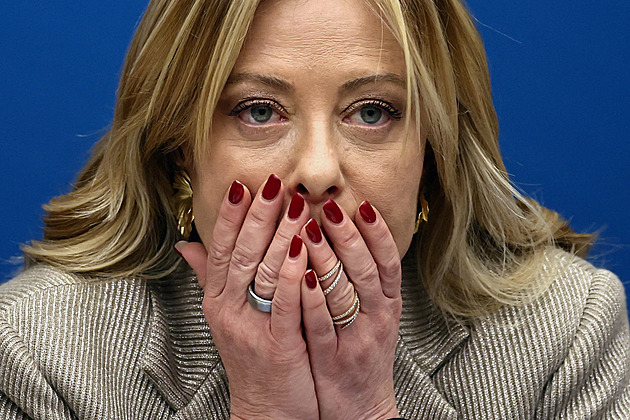 Ruský moderátor nazval Meloniovou „fašistickou kreaturou“. Italové reagují