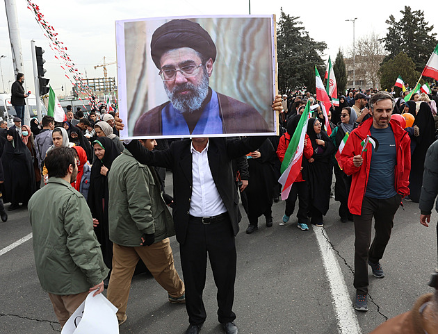 Chameneí čeká na protézu nohy a plastiku obličeje. Kvůli zranění má potíže mluvit