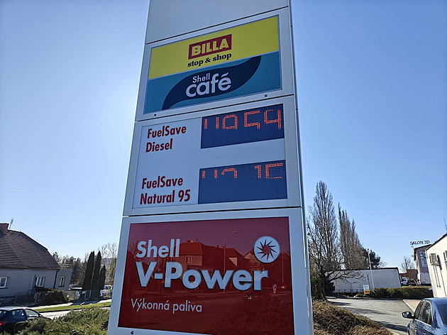 Regulace cen pohonných hmot zůstává. Pumpám dává jistotu, řidič změnu nepocítí