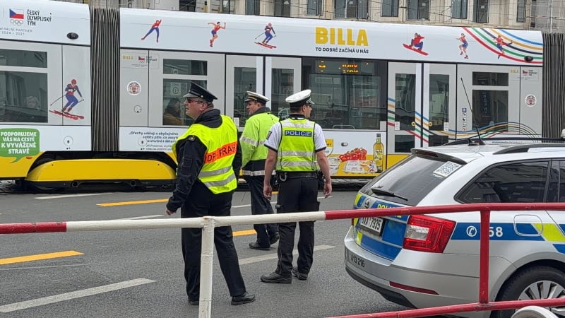 Dopravní chaos v Praze: Na více než dvaceti klíčových křižovatkách nefungovaly semafory