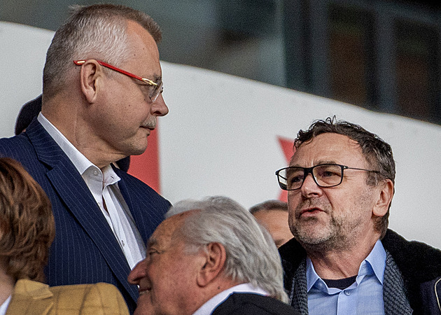 Tvrdík nabídl, že změní pozici, Tykač to odmítl. Není to rezignace, říká šéf Slavie