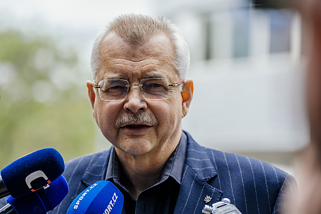 Bezpečnost na derby nikdo nepodcenil, míní Tvrdík. Politici mluví o selhání