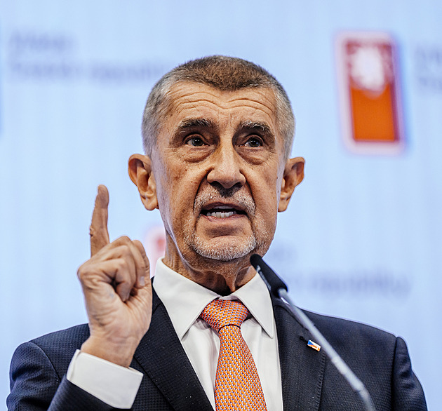 Babiš dál čelí střetu zájmů, tvrdí protikorupční organizace. Obrátila se na EU