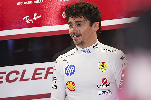 Leclerc ukázal kombinézu pro svůj domácí závod. Barvy Ferrari v Monaku odloží