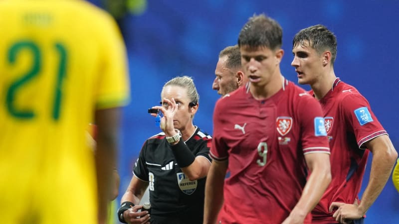 Program MS ve fotbale: Češi mají jen bod. Postoupit mohou i ze třetího místa ve skupině
