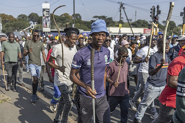 Migranti, zmizte do 30. června, nebo... V JAR pořádají hony na cizince, prchají do buše