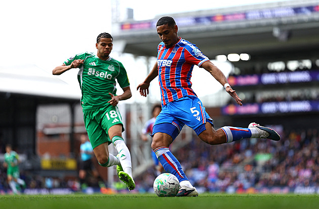 Vyztužení zadních řad. Chelsea přivedla stopera Lacroixe z Crystal Palace