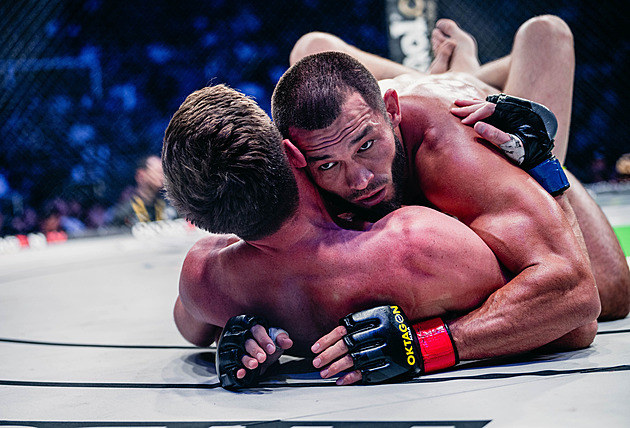 MMA a bizár se prolínají. Muradov je po kontroverzích hvězdou Oktagonu