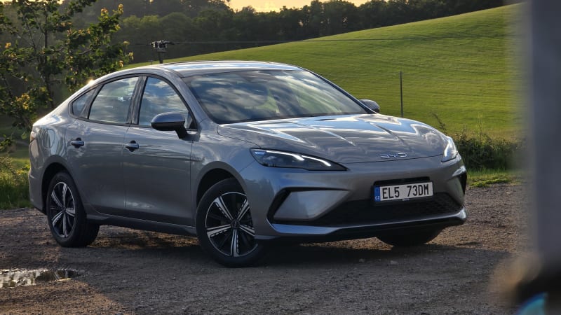 Test BYD Seal 5 DM-i: Bez tankování ujede 1000 kilometrů. Jen kdyby u toho tolik nepípal