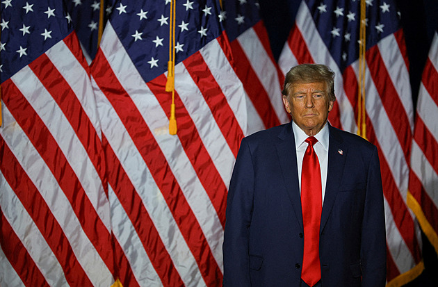 Chaos z primárek: Trumpovi koně padají už při startu, demokraty požírají radikálové