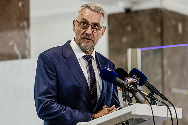 Metnar se Schillerovou dohodl vyšší platy policistů a hasičů. Přibudou i nová místa